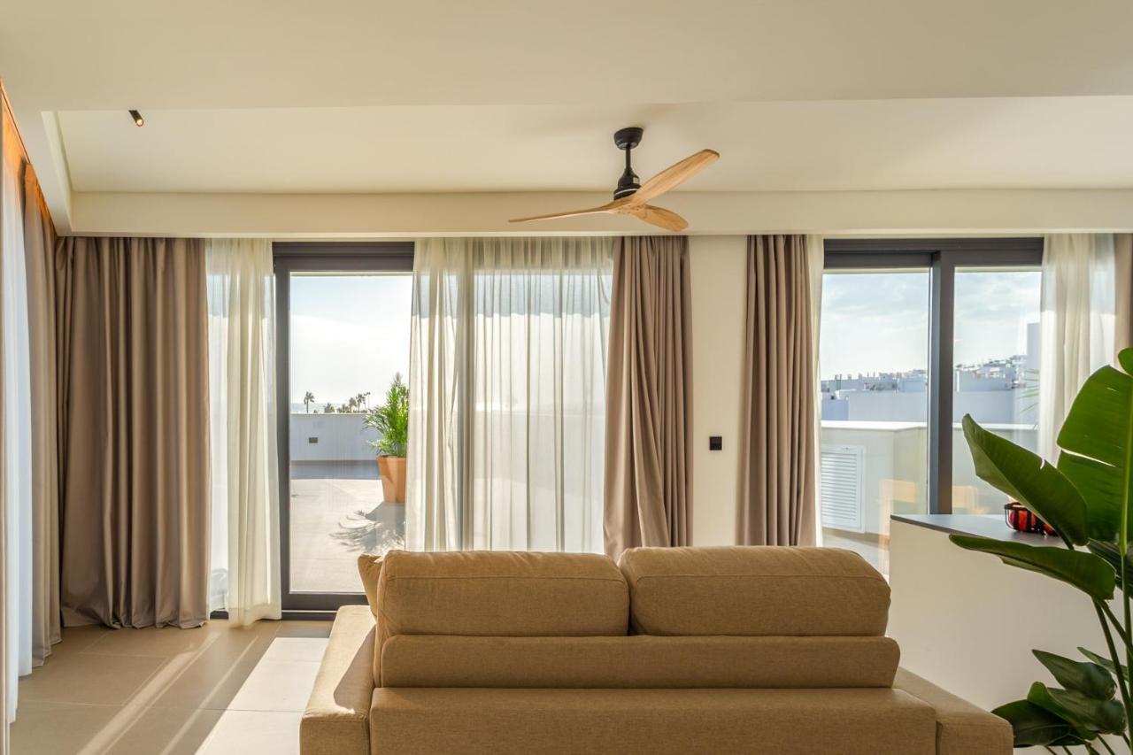 Hotel Apartamentos Hamus Кониль-де-ла-Фронтера Экстерьер фото