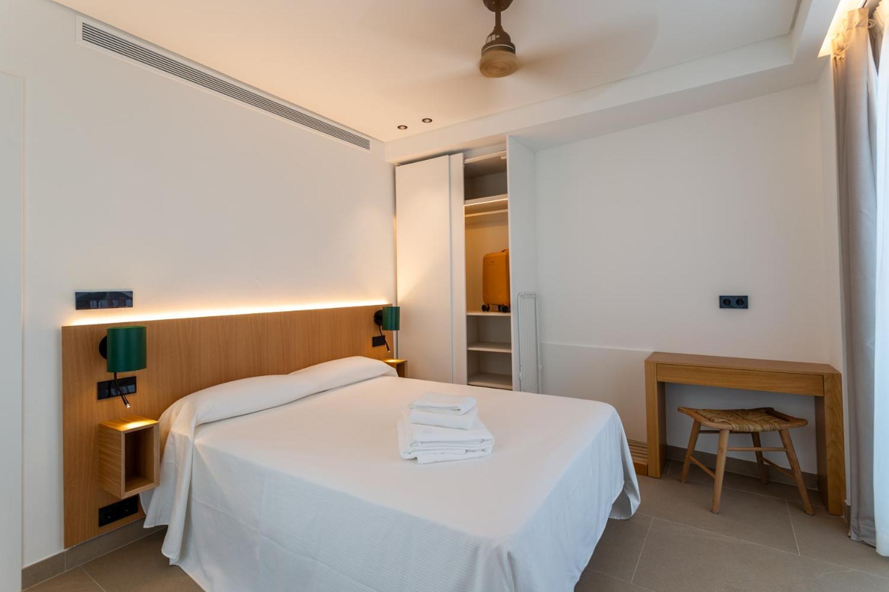 Hotel Apartamentos Hamus Кониль-де-ла-Фронтера Экстерьер фото